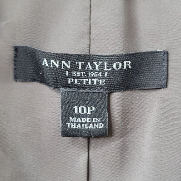 Ann Taylor Tweed Blazer Size 10P Hidden Buttons Zip Front Pockets Wool Blend - Picture 8 of 13